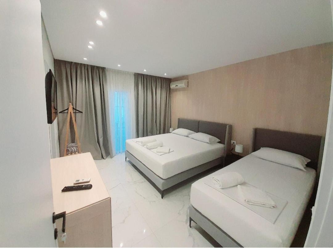 Gb Rooms Ksamil Bilik gambar