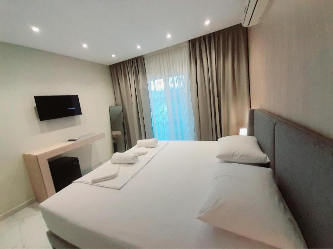 Gb Rooms Ksamil Bilik gambar