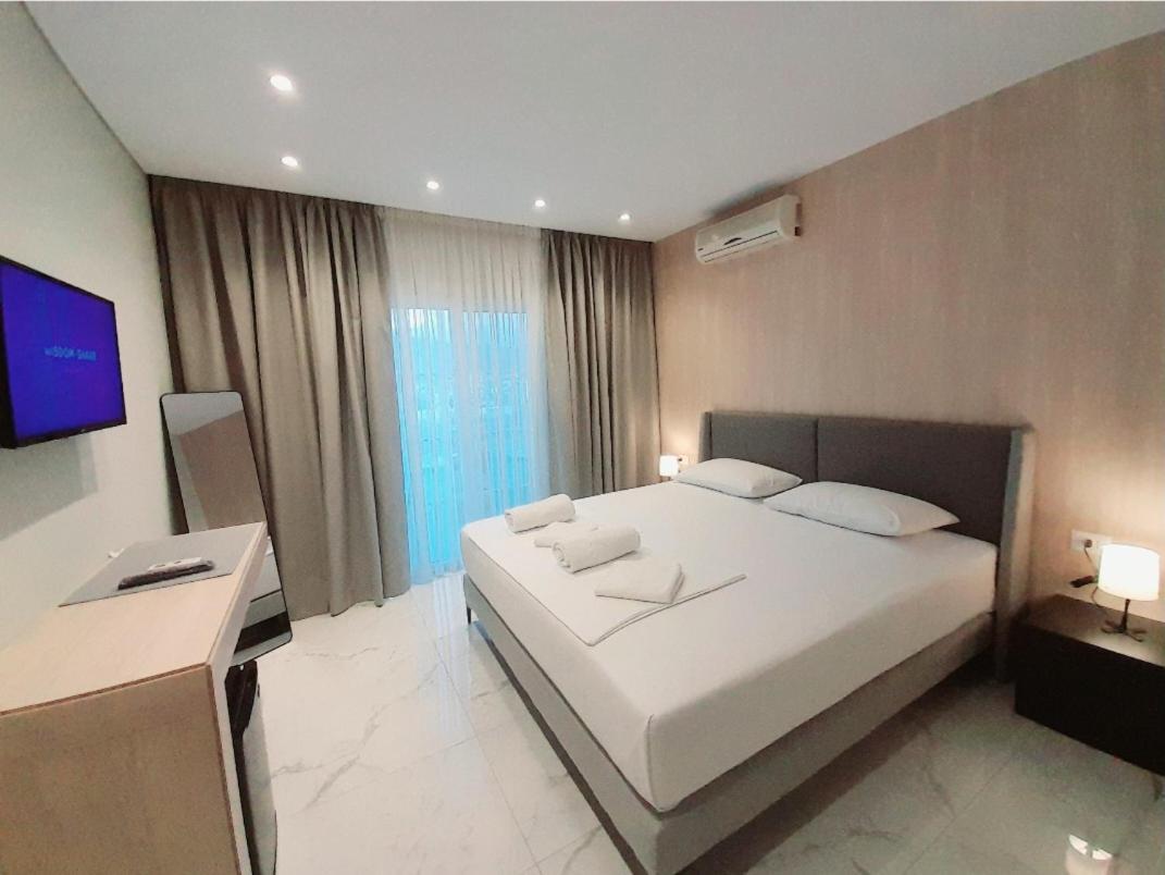 Gb Rooms Ksamil Bilik gambar