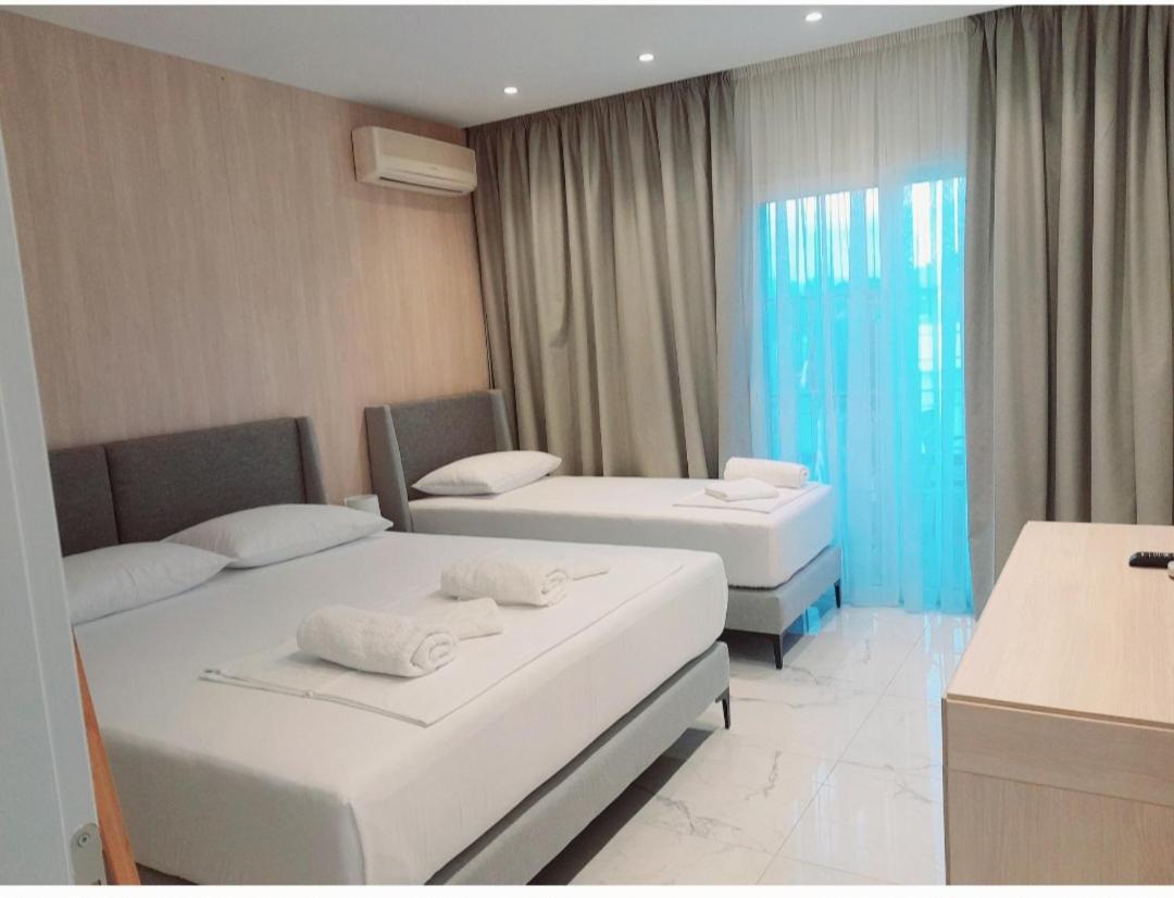 Gb Rooms Ksamil Bilik gambar
